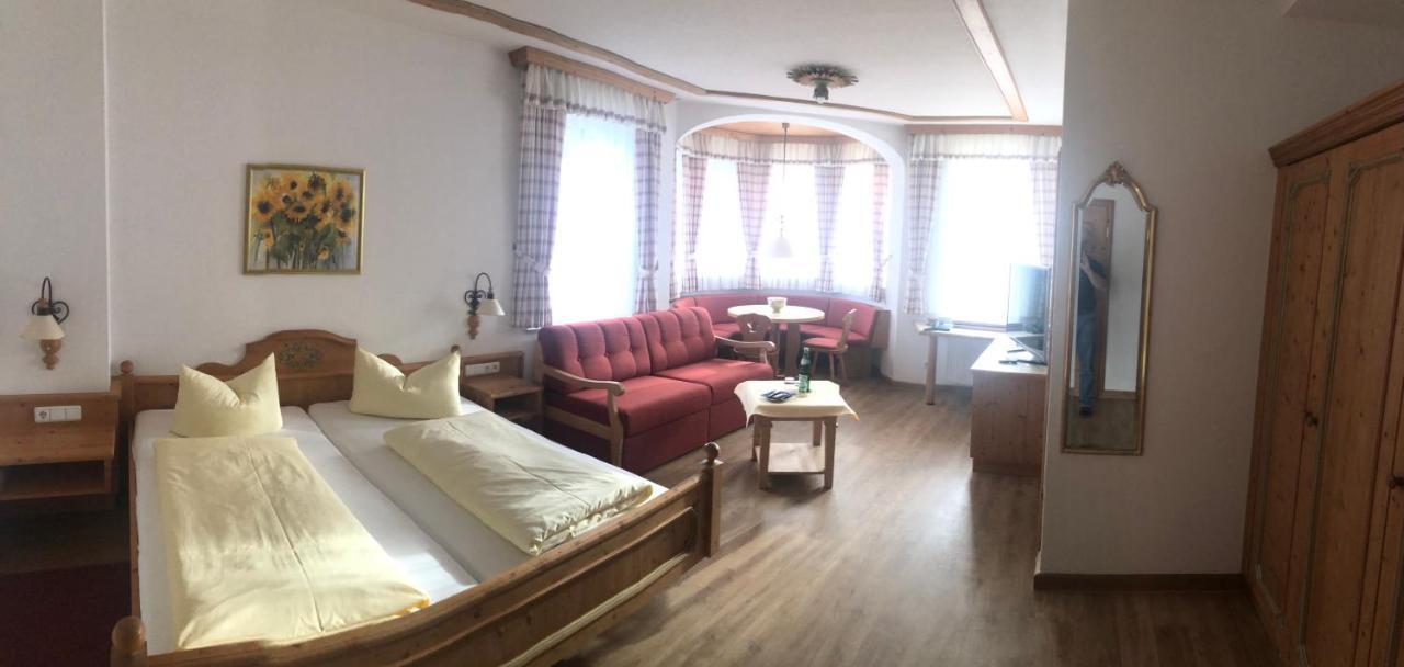 Gaestehaus Maria การ์มิช-พาร์เทนเคียร์เชน ภายนอก รูปภาพ